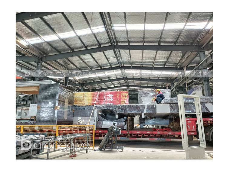 廣東智能化候車亭發(fā)貨第一批配圖二 廣東智能化候車亭發(fā)貨第一批配圖二